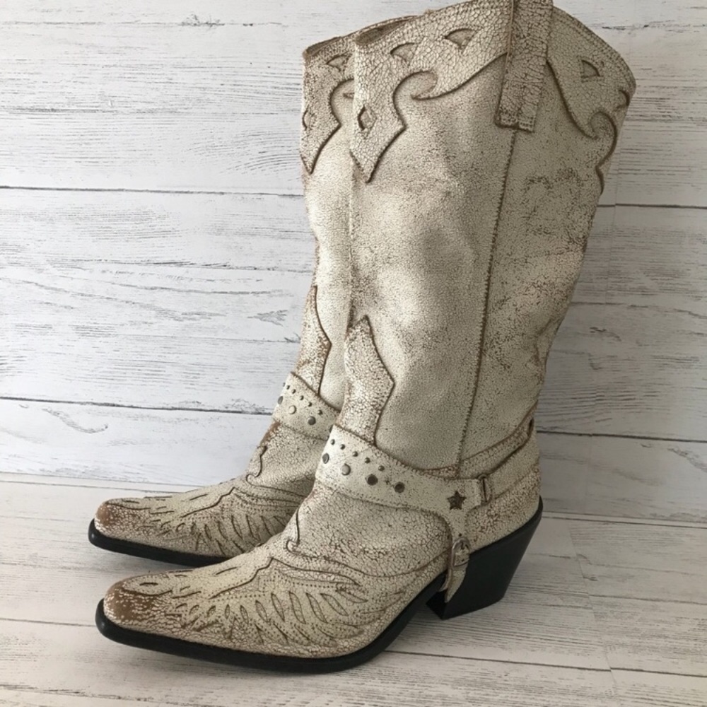 MIA distressed Cowboy Boots *FIT LIKE A 7.5/8